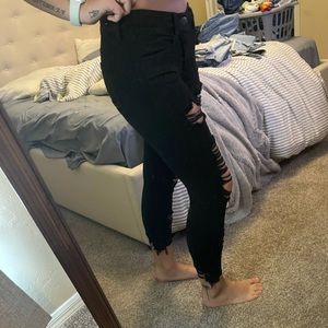 Black ripped American eagle jeans